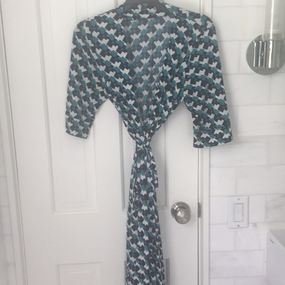 Pea in the pod maternity wrap dress